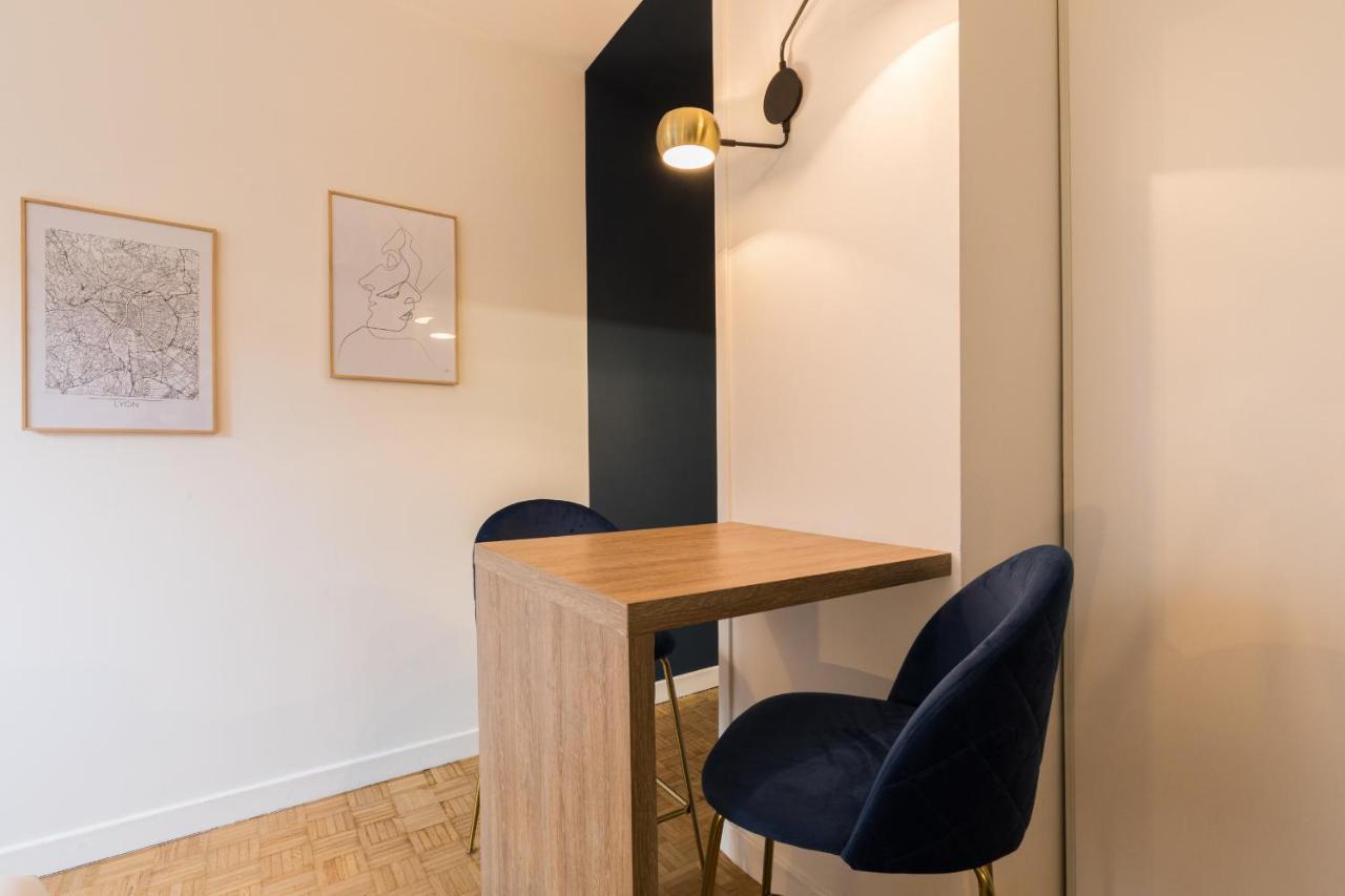 Dify Charme - Bord Du Rhone Apartment Lyon Bagian luar foto